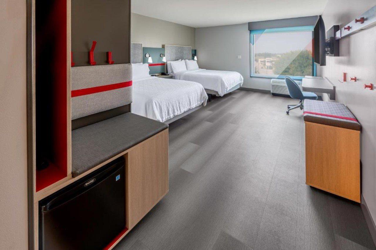 Pewaukee Avid Hotels Milwaukee West - Waukesha By Ihg מראה חיצוני תמונה